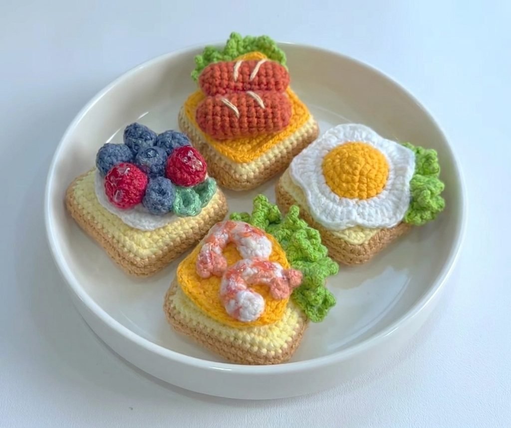 Crochet Mini Breakfast Toasts Pattern – 4 Cute Toppings & Easy Amigurumi Food