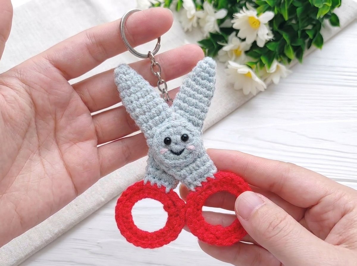 crochet scissors charm keychain